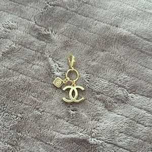 Limited Edition Chanel Charm(2023 Holiday Collection)